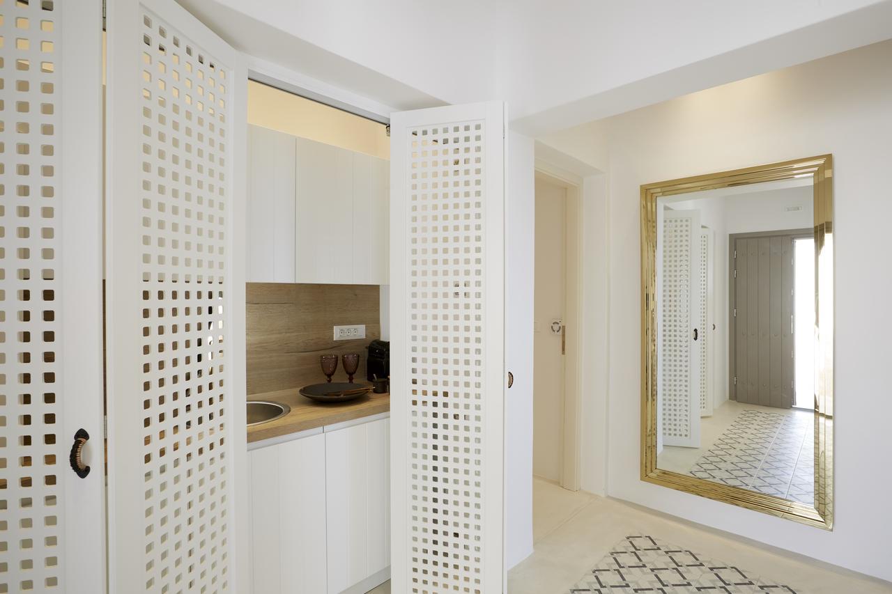 White & Co. La Torre Suites Pírgosz Szoba fotó