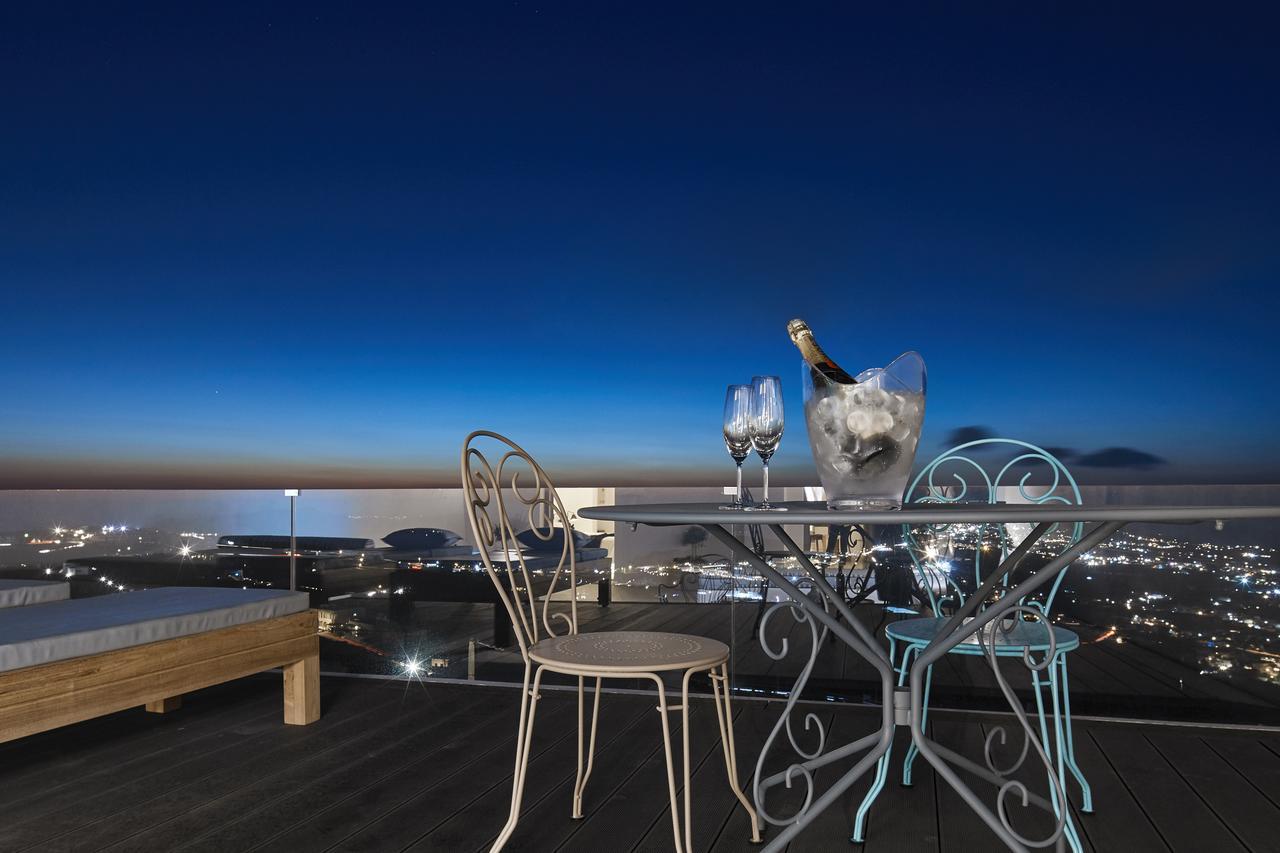 White & Co. La Torre Suites Pírgosz Kültér fotó